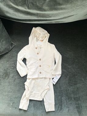 Carter’s NWT 9-12 Set